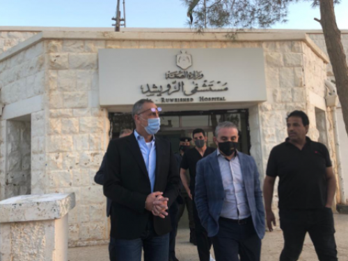 محافظ المفرق :مستشفى الرويشد الجديد يتسع ل٣٠ سرير وسيتم استكماله قريباً صور