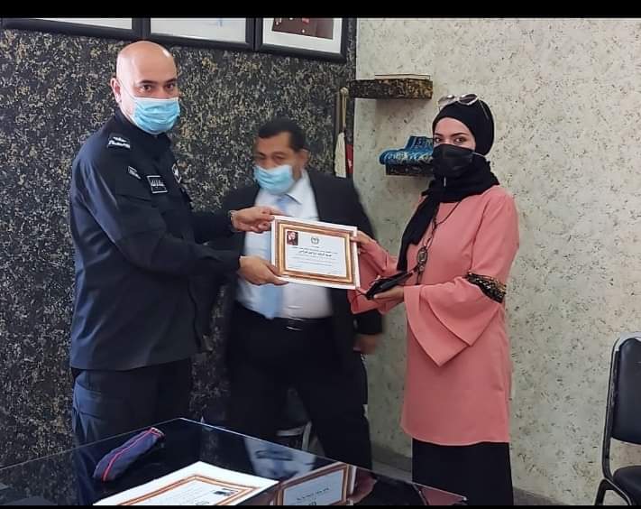 مديرية شرطة الزرقاء تكرم عدداً من النشطاء والمتطوعين