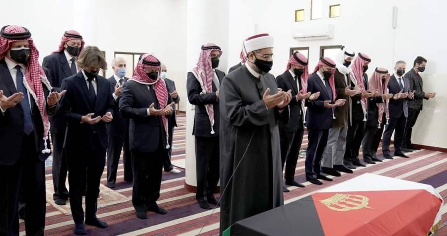 الملك يشارك بتشييع جثمان الأمير محمد بن طلال