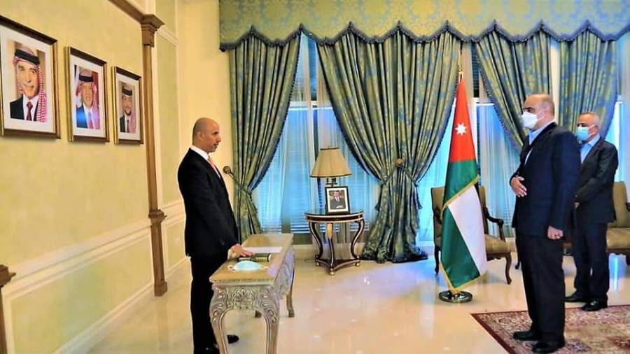 ماضي والمجالي يؤديان القسم أمام الخصاونة