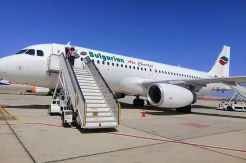 استقبال طائرة تحمل على متنها 180 سائحاً بدعم من هيئة تنشيط السياحة