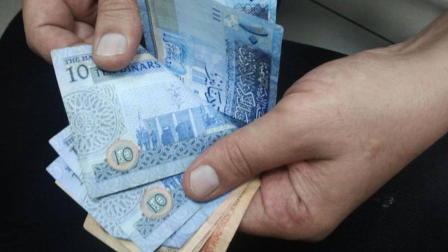 لا رواتب لموظفي الحكومة قبل العيد