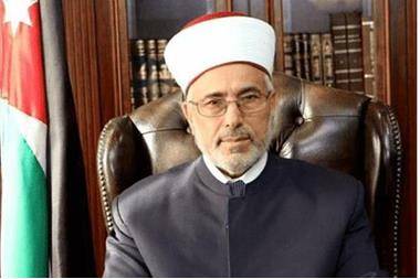 الربطة يناقش عددا من القضايا مع القضاة الشرعيين بإقليم الشمال