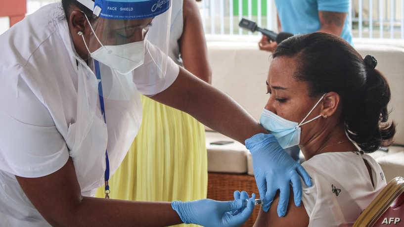 الدولة الأكثر تطعيما بالعالم تعود إلى الإغلاق