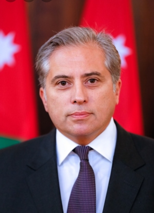 السيرة الذاتية لمعالي الدكتور جعفر حسان