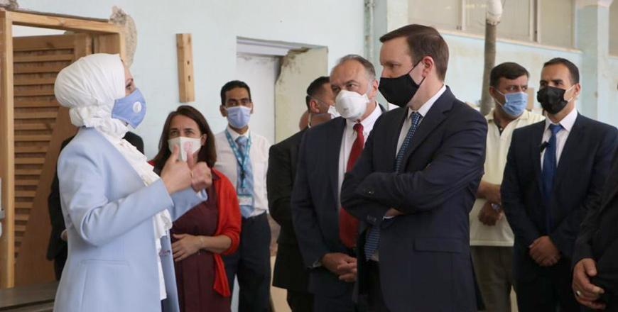 US Senator Murphy visits training centre run by UNRWA in Wadi Seer