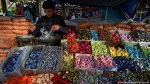 أصوات الأردنيين تتعالى مطالبة بإلغاء الحظر الليلي استعدادا لعيد الفطر .. تفاصيل