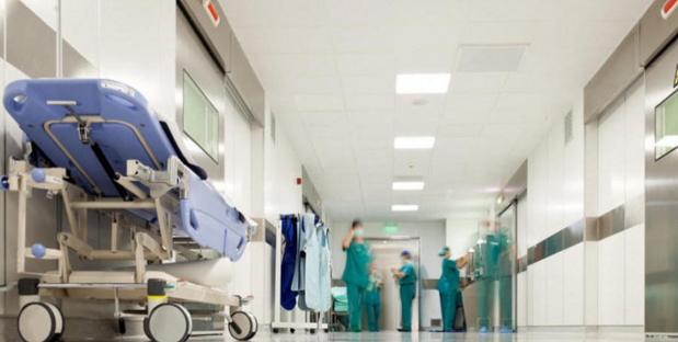 عاجل : الكشف عن الحقيقة الكاملة لمداهمة منزل مالك مستشفى خاص .. تفاصيل