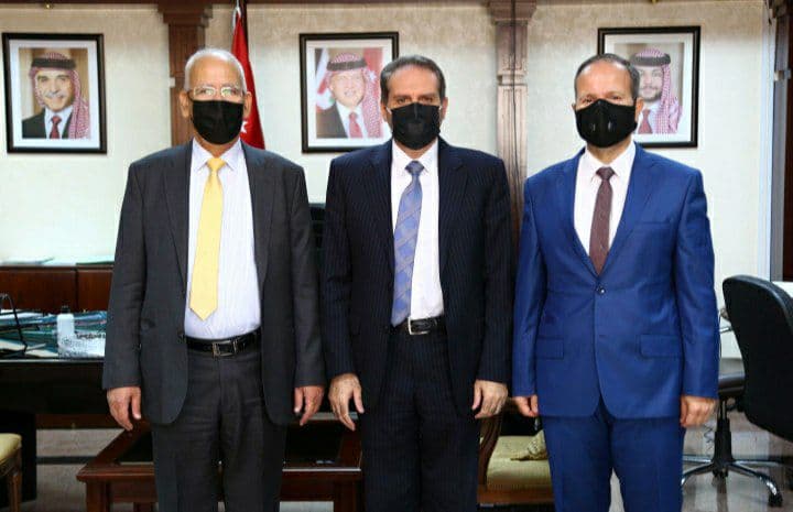 نقيب المهندسين يلتقي الوزير الهواري لبحث عدد من القضايا المتعلقة بالمهندسين العاملين في وزارة الصحة