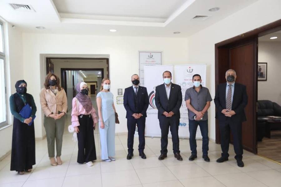 وزارة الشباب وبنك الشفاء يوقعان مذكرة تعاون لتنفيذ برامج صحية