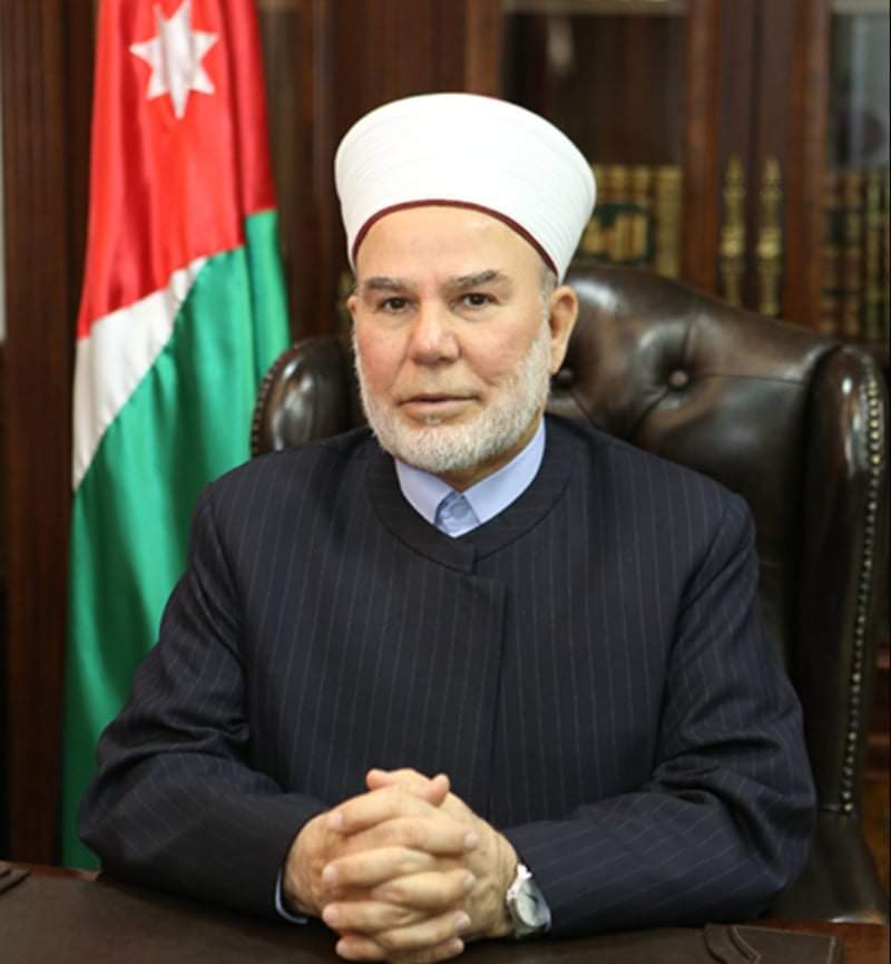 مفتي المملكة: لابد من الوقوف خلف الملك ودعم الشعب الفلسطيني.