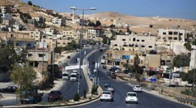 تحرير 20 مخالفة لمنشآت تجارية ومواطنين في الزرقاء