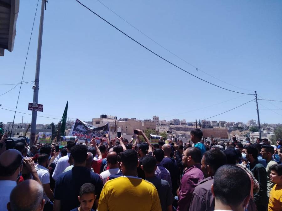 فاعليات حزبية وشعبية تطالب بوقف العدوان على القدس وغزة في الزرقاء