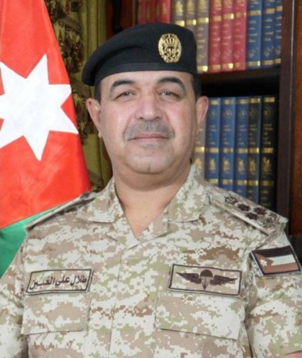 العميد الغبين الأردن يتعامل بشكل إيجابي وفعال حيال ما يجري مع أشقائنا الفلسطينيين من خلال إرسال المستشفيات الميدانية والمحطات الجراحية