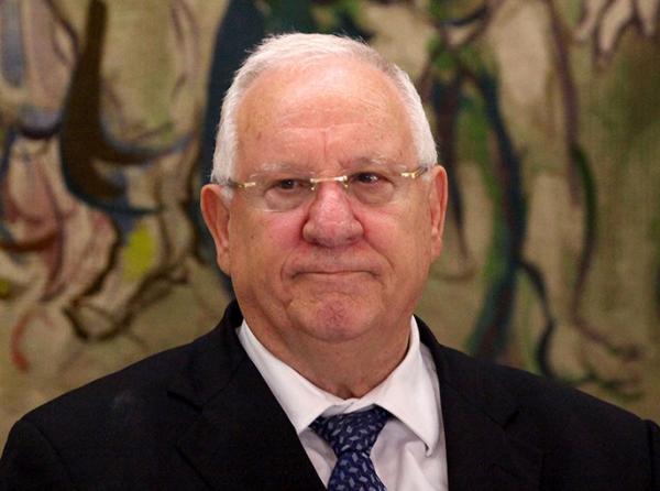 نقل الرئيس الإسرائيلي رؤوفين ريفلين إلى المستشفى