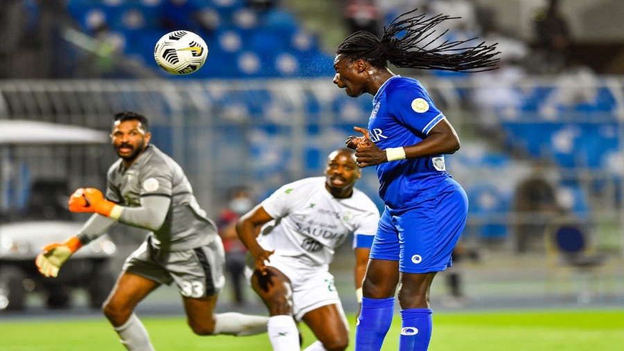 الهلال يكتسح الأهلي بخماسية ويقترب من لقب الدوري السعودي