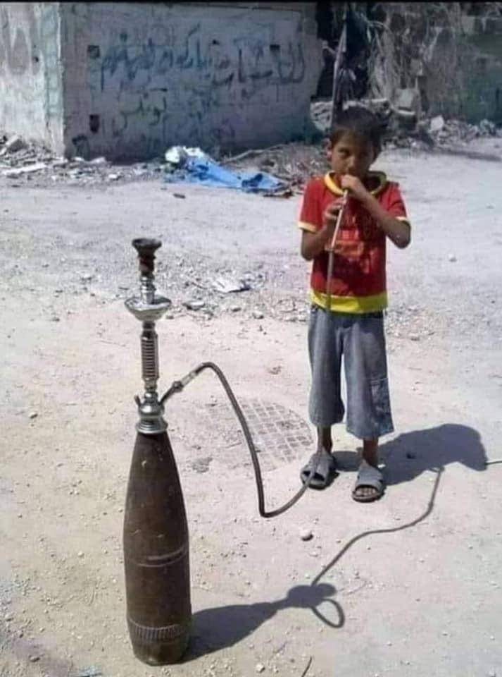 الظهراوي عبر فيسبوك: بنأرجل فيها تفاحتين وقنبلتين الأرض النا