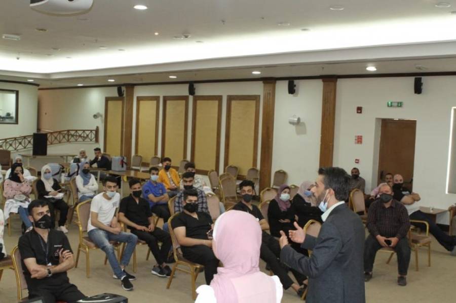 اقبال لافت من تجار اربد على مطعوم كورونا