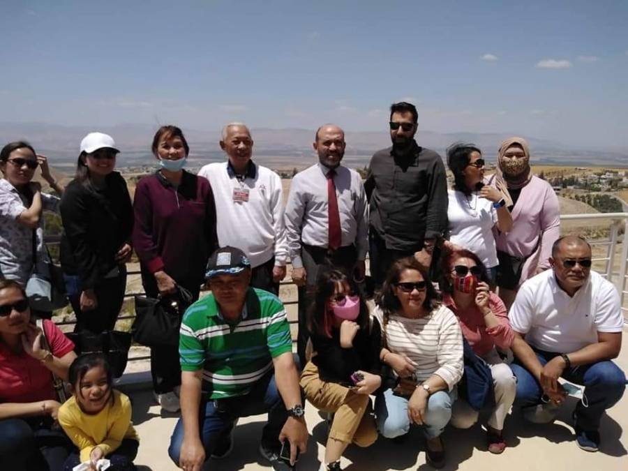 السفير الفلبيني يزور موقع كهف المعصرة في محافظة اربد... صور