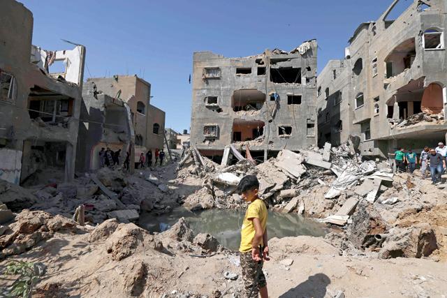 Life slowly resumes in ravaged Gaza Strip after ceasefire