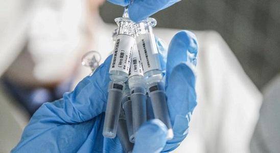 1644 معلما ومعلمة تلقوا اللقاح بجرش