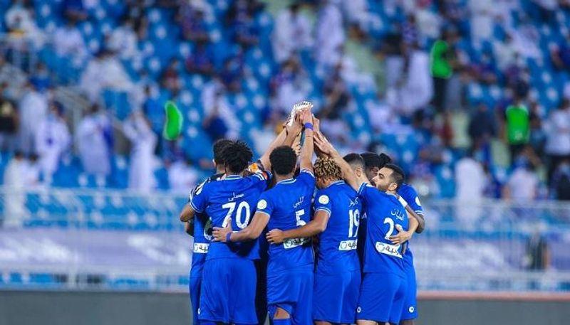 الهلال يتوج بلقب الدوري السعودي