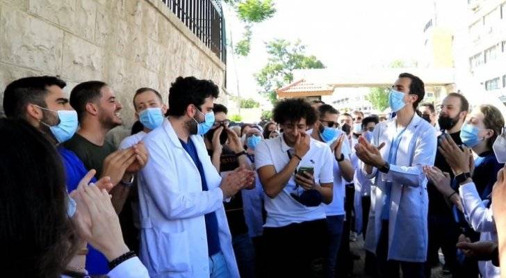 التعليم العالي ترد على مطالبات طلبة الطب