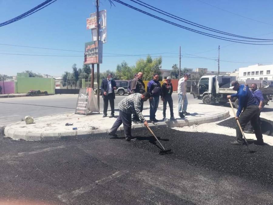 التل لنيروز : صيانة طارئة لكافة الطرق الرئيسية والفرعية في مدينة اربد