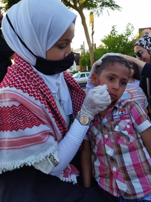 عالم ايجابي ينشر الفرح في العقبة بيوم الاستقلال ال 75... صور