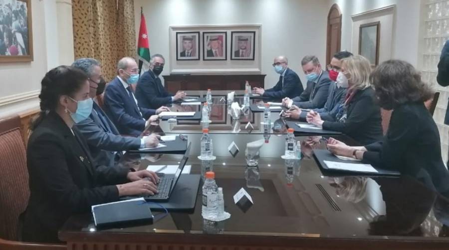 الصفدي يلتقي وفدا من مجلس الأمة الفرنسي