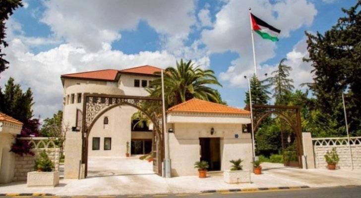 الحكومة: السماح للمنشأت الصناعية والسياحية العمل خارج ساعات الحظر بطاقة استيعابية 100