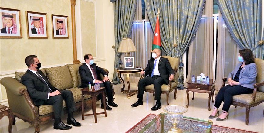 PM meets with Egyptian Minister of Petroleum and Mineral Resources