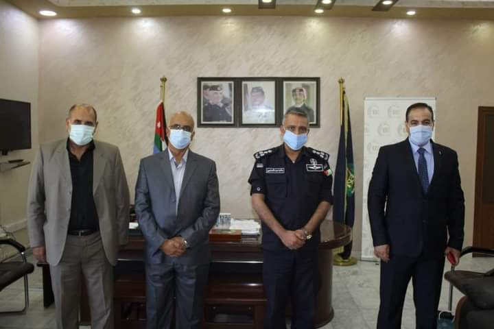 العميد الشماسين  يكرم عدد من الضباط المتقاعدين