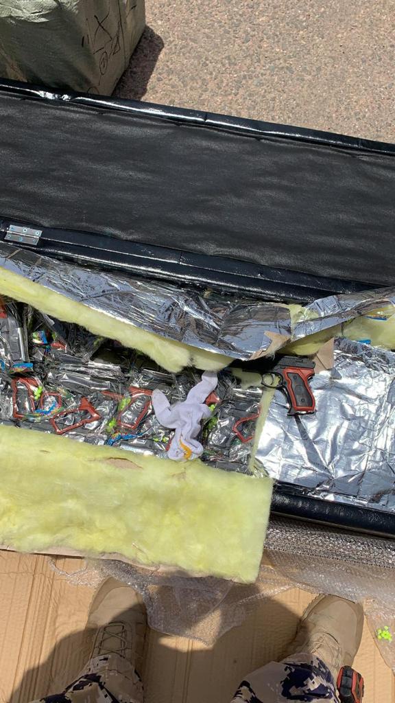 جمارك العقبة تحبط محاولة تهريب حاوية العاب نارية