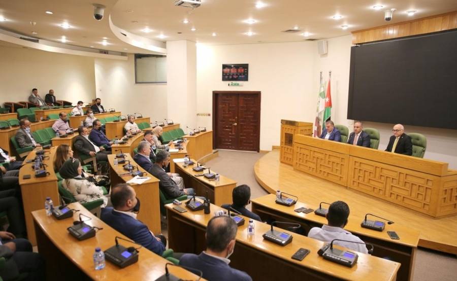 الشواربة : سنعلن مع نهاية الاسبوع المقبل آلية عمل واسس لضبط البيع العشوائي