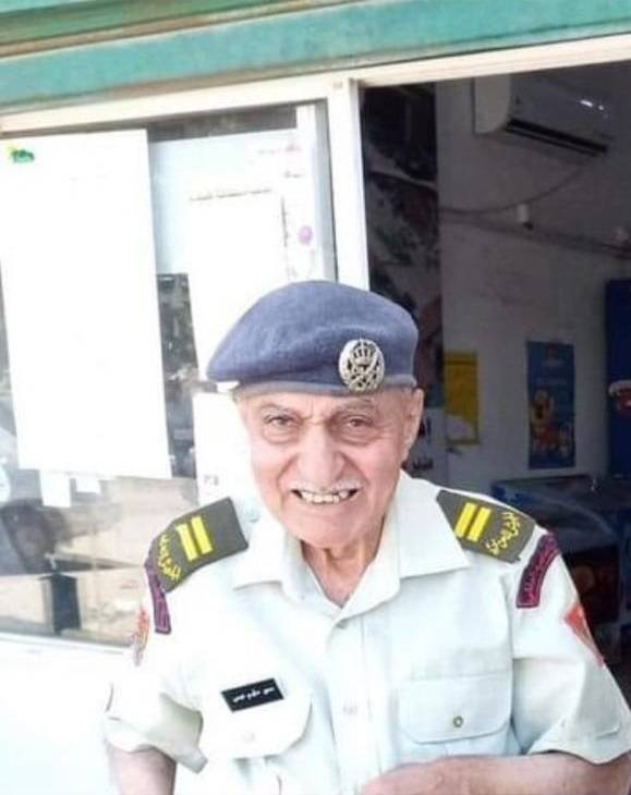 بأمر ملكي من الراحل الحسين ... الوكيل أول سمير عيسى أبو طلعت على رأس عمله بعد ٥٥ عاماً من الخدمة