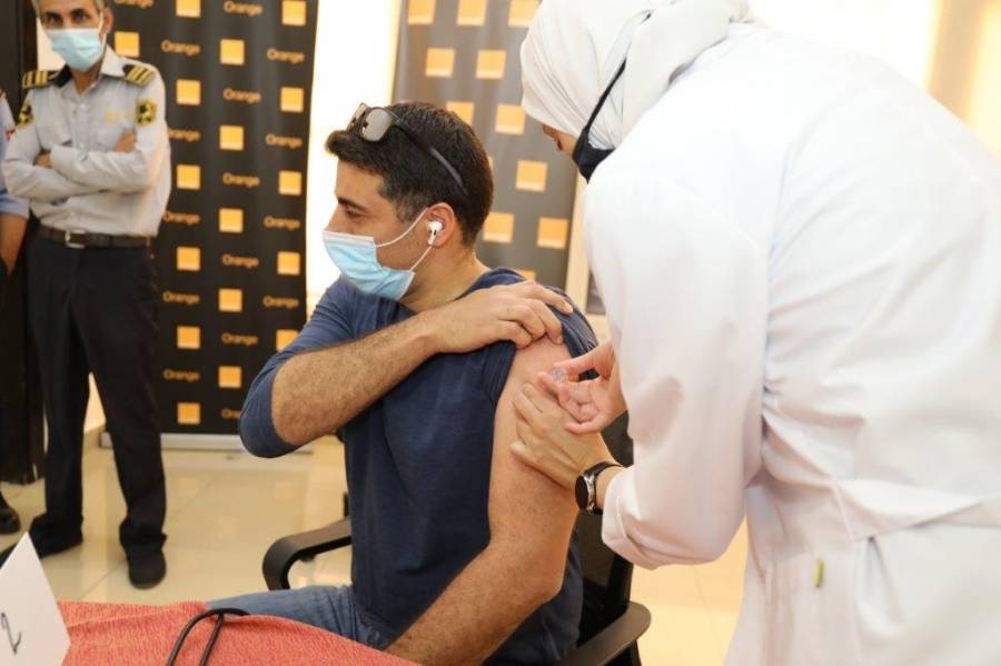 التعليم العالي تعلن عن مواعيد تلقي لقاح كورونا للعاملين في 4 جامعات حكومية و خاصة .. تفاصيل