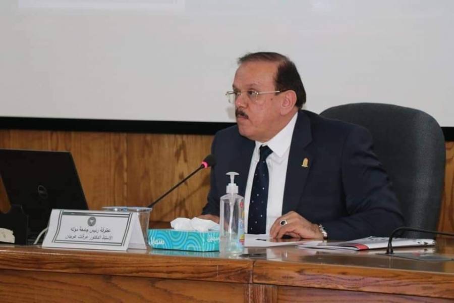 مؤتة :عوجان يلتقي فريق تطوير برنامج التعليم الالكتروني للجامعة.