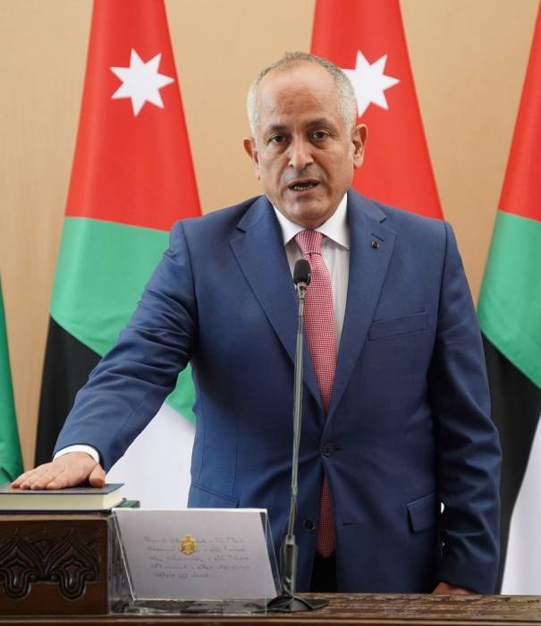 وزير الثقافة يفتتح مركز البترا الثقافي