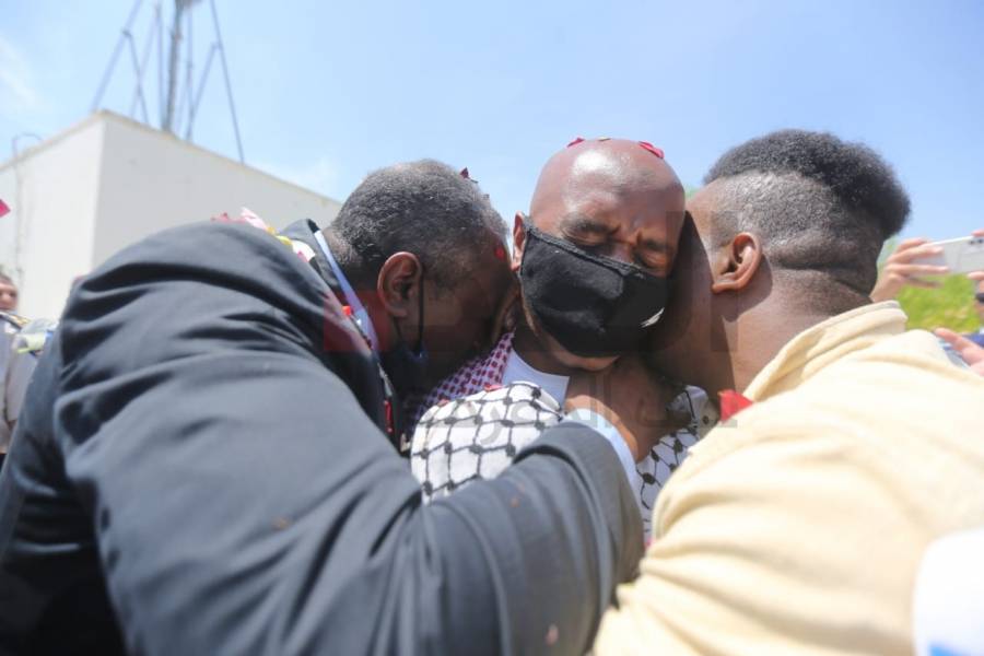 فلسطين النيابية تستقبل الأسير أبو جابر