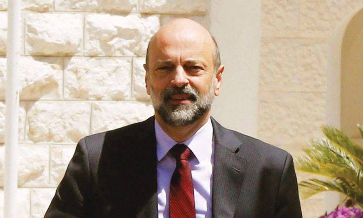 الرزاز: مقبلون على فترة اقتصادية صعبة