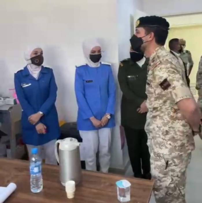 عاجل... ولي العهد يتفقد عيادة لقاح كورونا في مستشفى الأمير علي العسكري.. فيديو