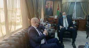 وزير العمل يلتقي السفير العراقي