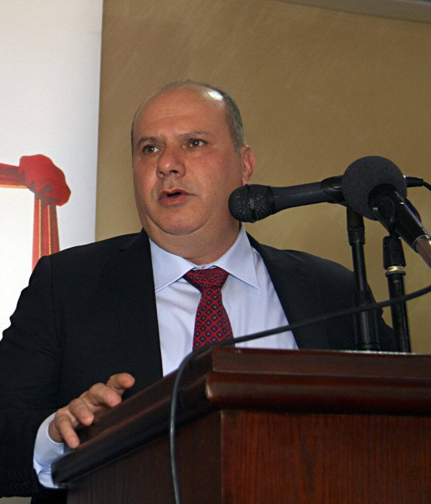 مطالبة تجارية بإعادة النظر بقرار منع التعديل على المركبات