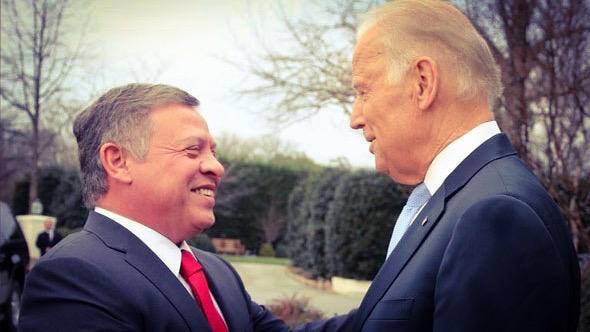 صحيفة الواشنطن بوست: جلالة الملك عبدالله الثاني أول زعيم عربي يلتقي شخصياً مع الرئيس بايدن