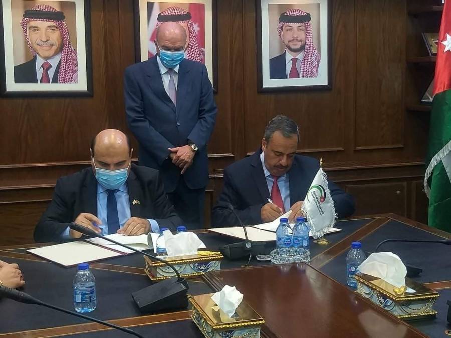 الفايز يرعى توقيع مذكرة تفاهم في مجال الاستثمار والأعمال...صور