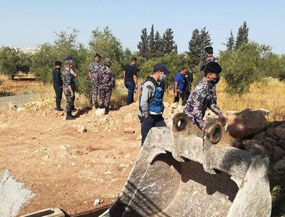 الأمن يتعامل مع قنابل قديمة في اربد