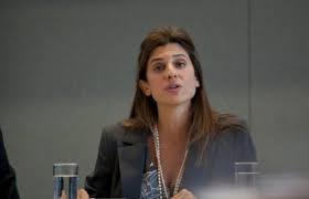 الأميرة دينا مرعد تترأس اجتماعا لإنفاذ قانون الصحة العامة