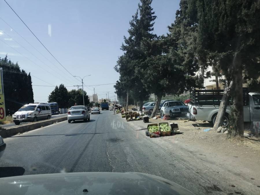 مشاجرة عنيفة بالعصي والحجارة في لواء بني كنانة