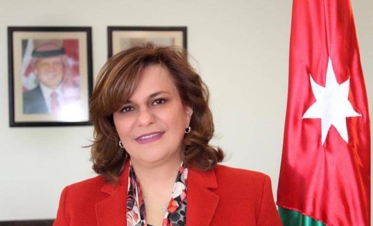 حساب مزور على فيسبوك ينتحل شخصية رئيسة صندوق استثمار اموال الضمان